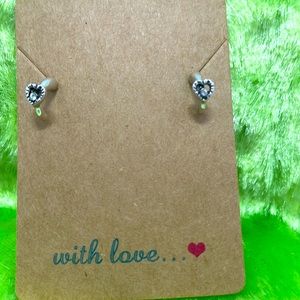 Cute little heart earrings